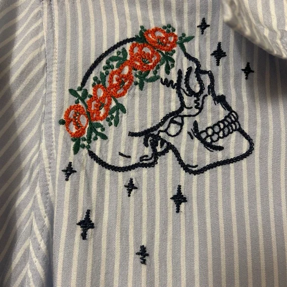 Torrid Lizzie Rayon Twill Embroidered Striped Button Up Long Sleeve Shirt M/L - Picture 3 of 11